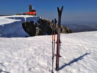 To już chyba ostatni zimowy akcent... Wycieczka ze Szklarskiej Poręby do Karpacza, na zakończenie sezonu i otwarcie zarazem ;-). 

#góry #gory #mountainlovers #mountains #hike #hiking #hory #berge #bergliebe #montagne #mountainlovers #sanglant #skitour #skitouring #skitouren #sudety#sudetymountains #karkonosze #krkonose #śnieżnekotły #karpacz #szklarskaporeba